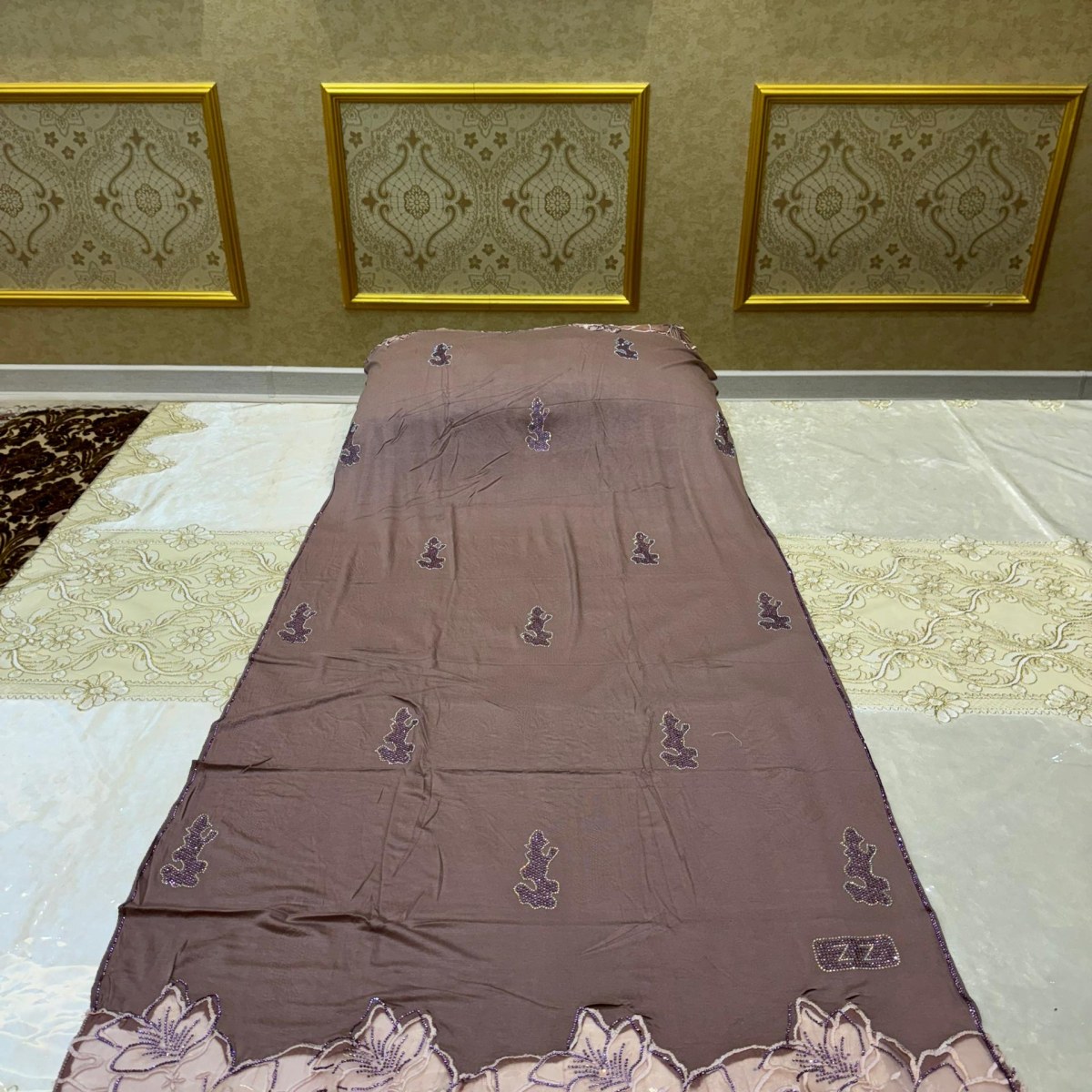 Gallery image for Jersey Scarf with a flower design lace