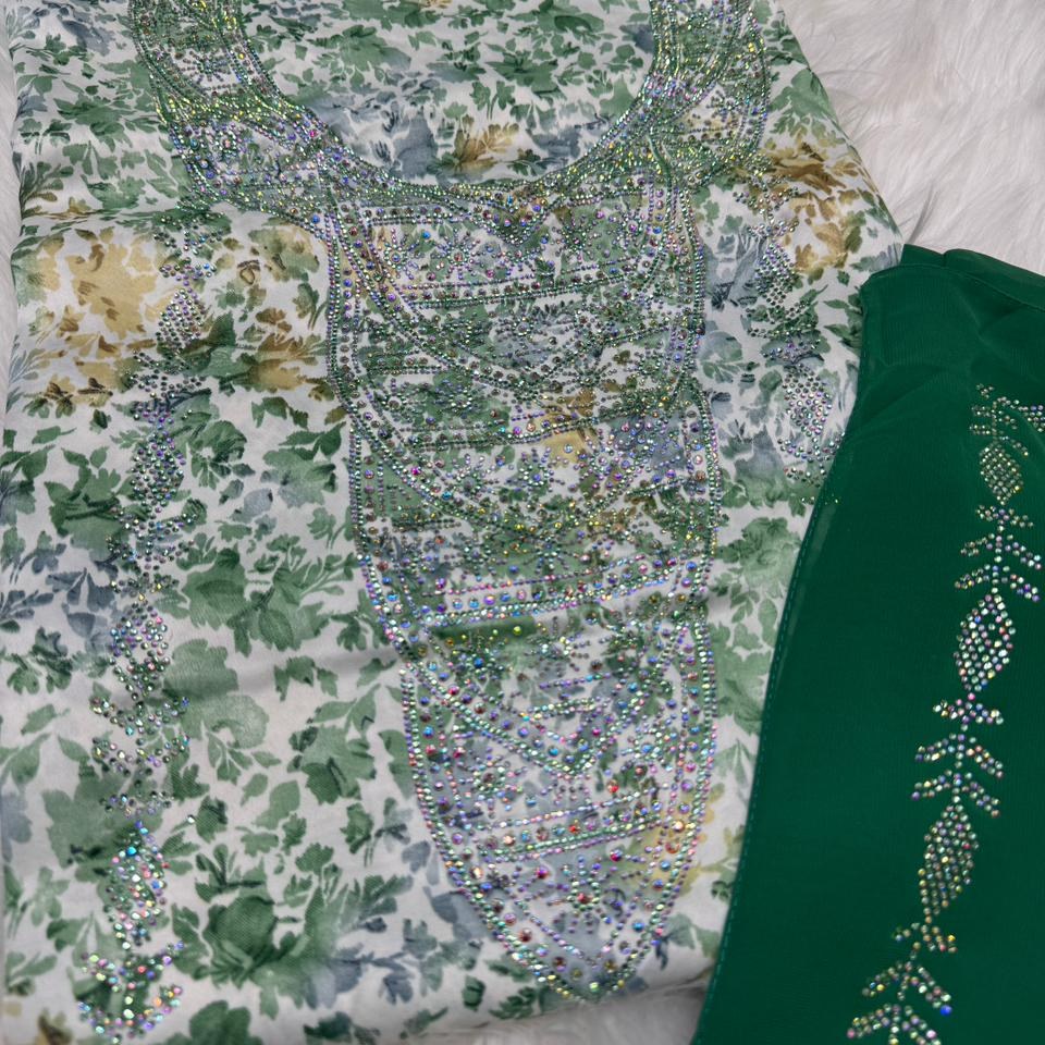 Gallery image for Hareer (silk) mukhawwar with sheila (scarf)