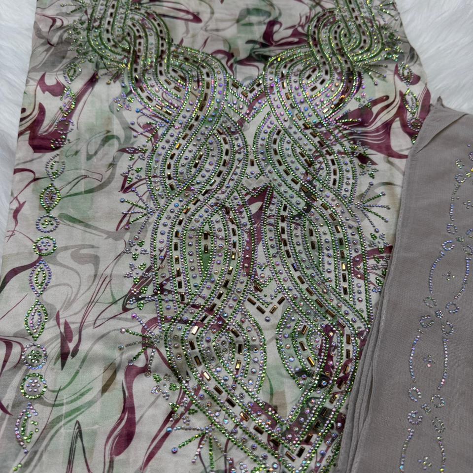 Gallery image for Hareer (silk) mukhawwar with sheila (scarf)