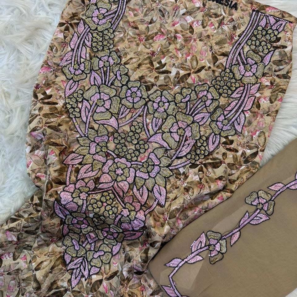 Gallery image for Silk mukhawwar embroidery with sheila served with stone