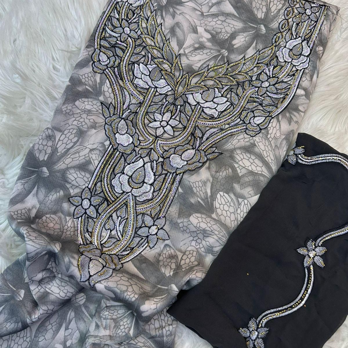Gallery image for Silk mukhawwar embroidery stone Y-05 (2)