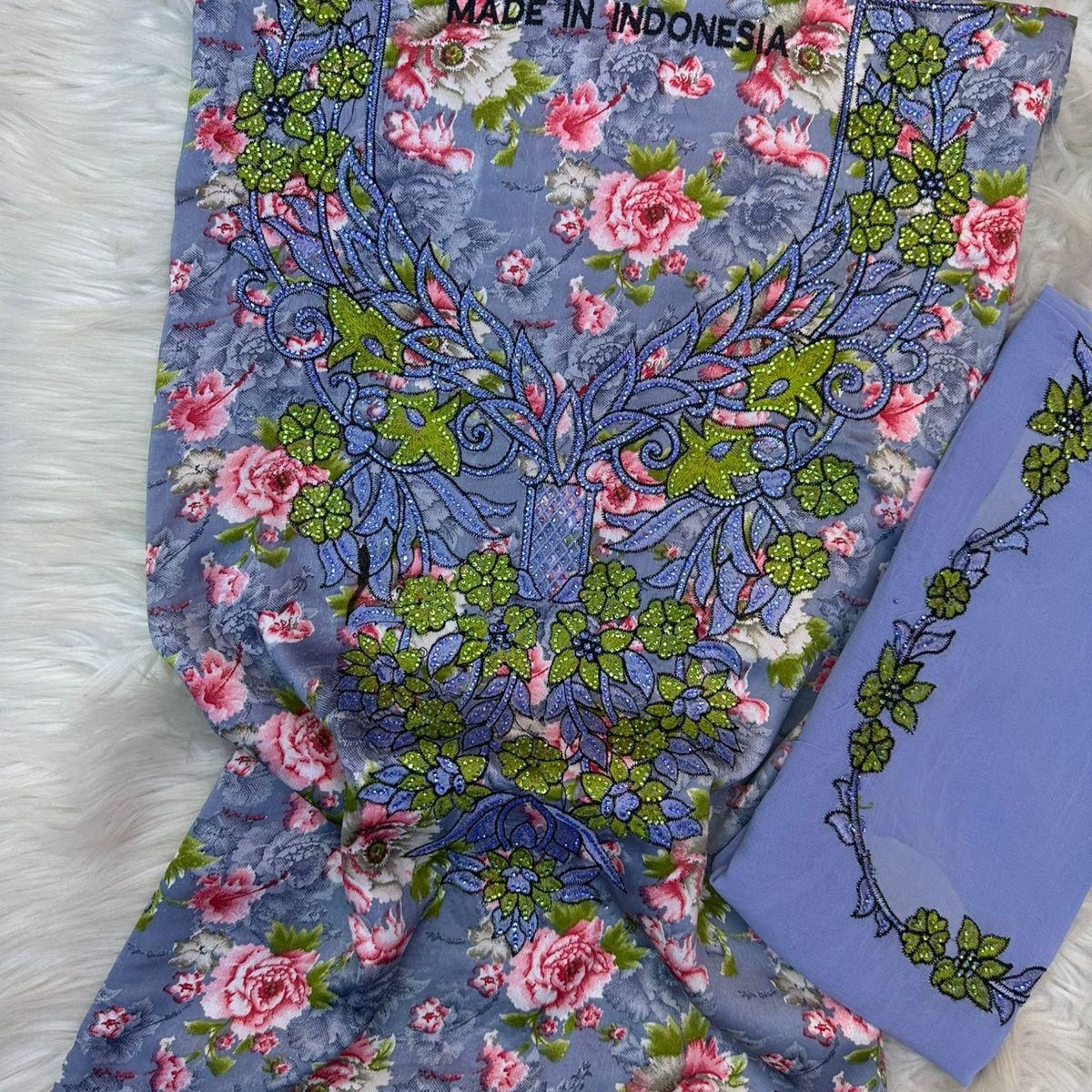 Gallery image for Silk mukhawwar embroidery stone Y-05 (2)