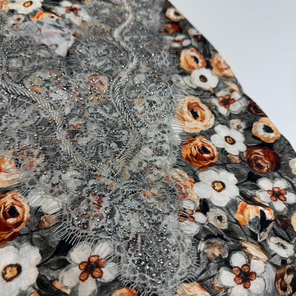 Gallery image for Cotton Dantel served with hand work