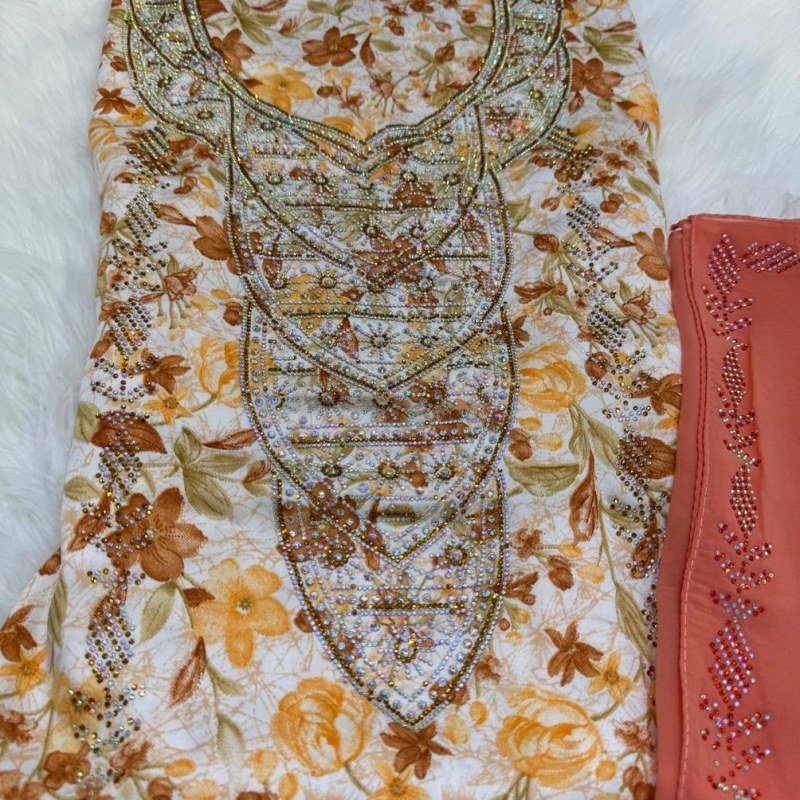 Hareer (silk) mukhawwar with sheila (scarf)